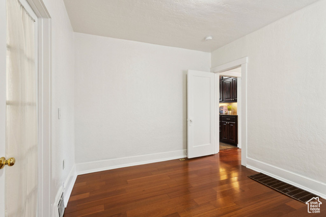 Photo 17 for MLS #2105168 at 536 E Hollywood Ave