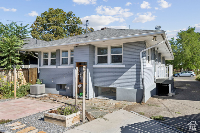 Photo 24 for MLS #2105168 at 536 E Hollywood Ave