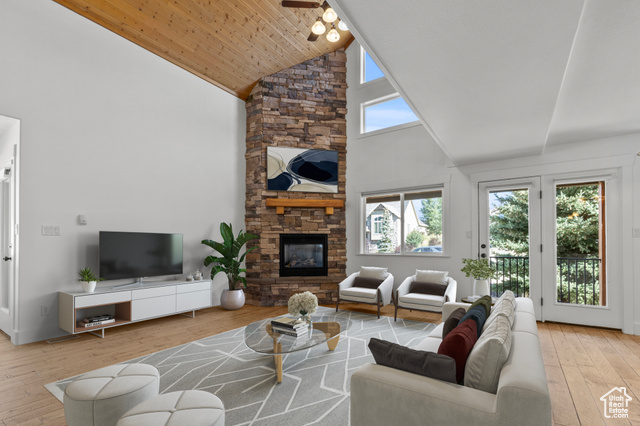 Photo 3 for MLS #2105193 at 4115 E 4325 North