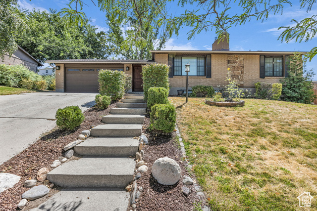 1084 E CEDAR RIDGE RD, Sandy UT 84094