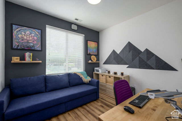 Photo 10 for MLS #2105222 at 329 N Greenwich Dr