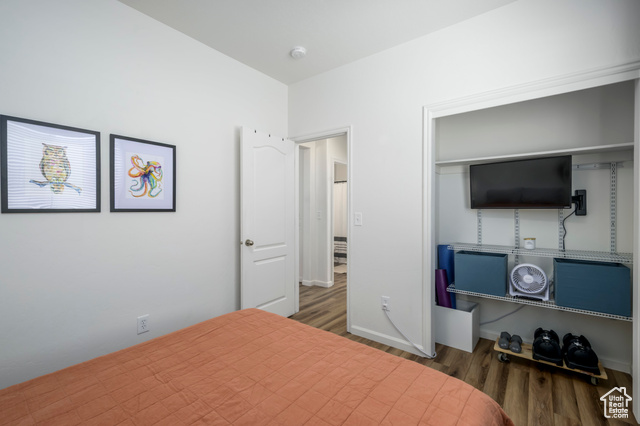 Photo 15 for MLS #2105222 at 329 N Greenwich Dr