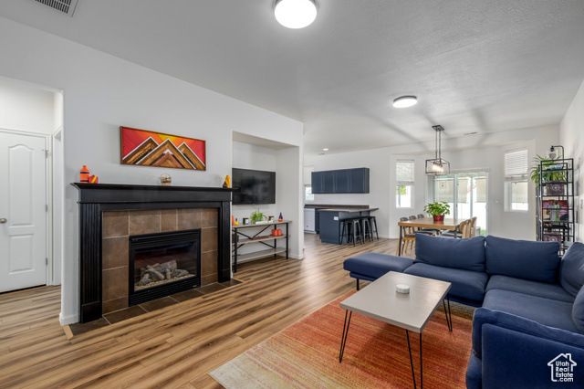 Photo 2 for MLS #2105222 at 329 N Greenwich Dr