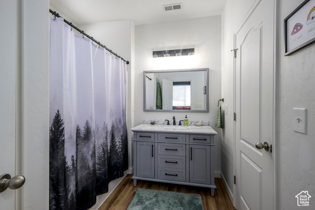 Photo 16 for MLS #2105222 at 329 N Greenwich Dr