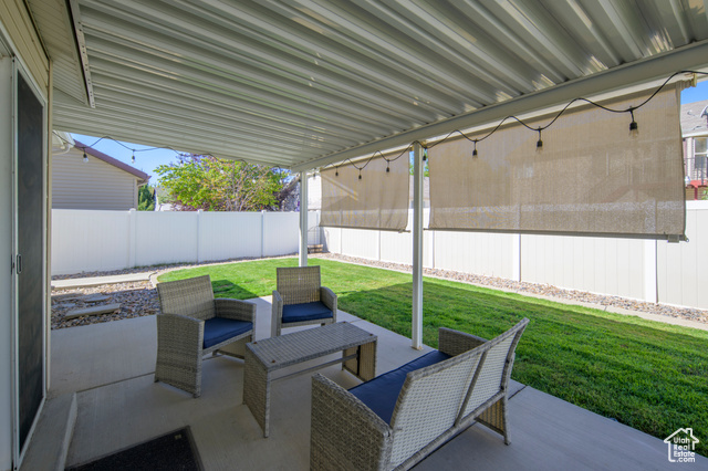 Photo 19 for MLS #2105222 at 329 N Greenwich Dr