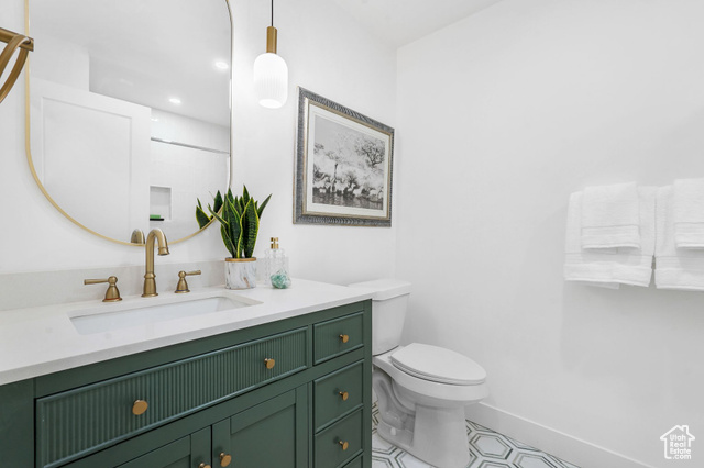 Photo 21 for MLS #2105229 at 3662 E Oakview Dr