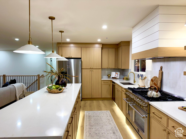 Photo 2 for MLS #2105229 at 3662 E Oakview Dr