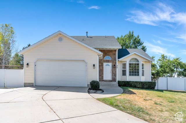 Photo 2 for MLS #2105235 at 35 W 1350 North