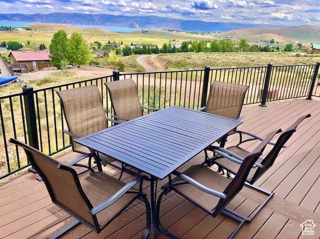 Photo 5 for MLS #2105236 at 357 Yarrow Dr