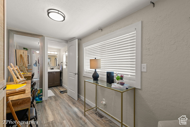 Photo 14 for MLS #2105240 at 1150 W Red Hills #118
