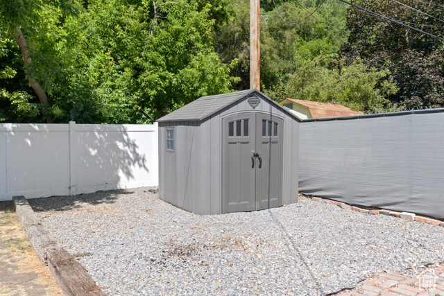 Photo 24 for MLS #2105268 at 802 S Brookside Dr