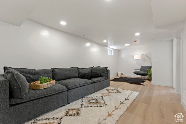 Photo 15 for MLS #2105268 at 802 S Brookside Dr