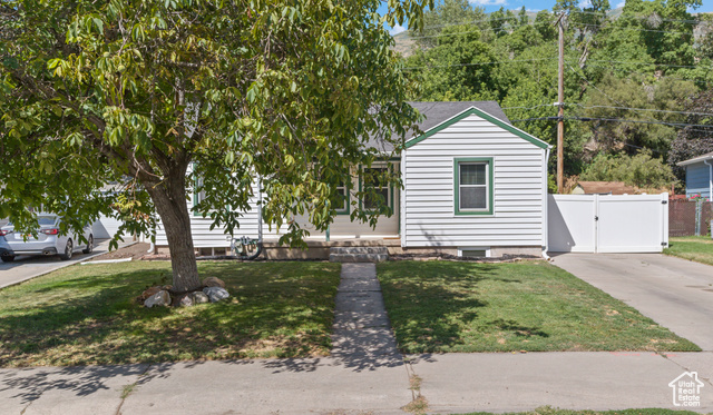 Photo 29 for MLS #2105268 at 802 S Brookside Dr
