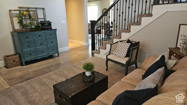 Photo 3 for MLS #2105281 at 828 Valley View Way