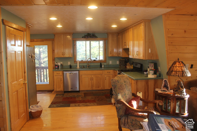 Photo 11 for MLS #2105288 at 2498 W Silverado Rdg