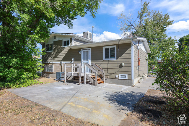 Photo 39 for MLS #2105295 at 523 W Loyal Dr