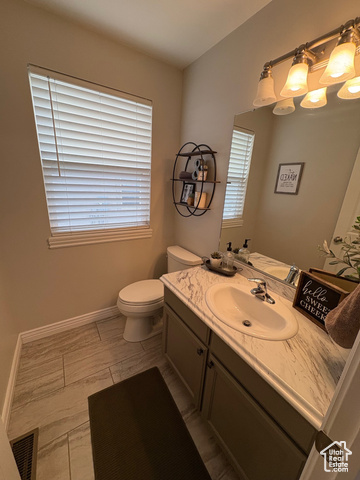 Photo 16 for MLS #2105303 at 840 N Great View Dr