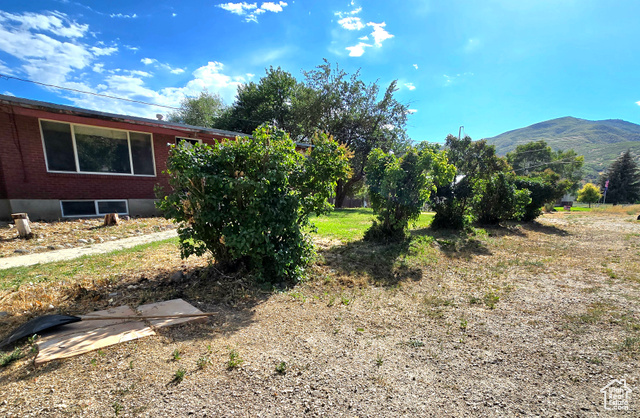 Photo 2 for MLS #2105314 at 271 W Main St