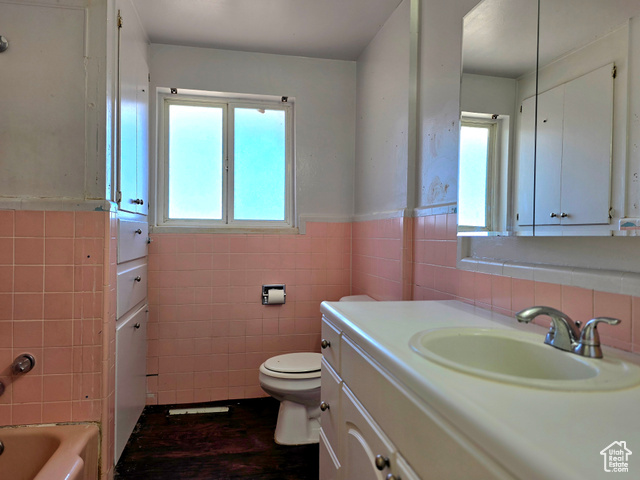 Photo 12 for MLS #2105314 at 271 W Main St