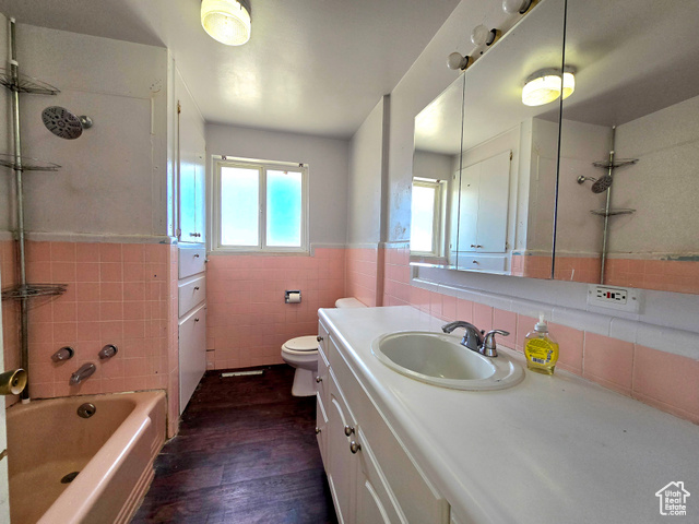 Photo 11 for MLS #2105314 at 271 W Main St