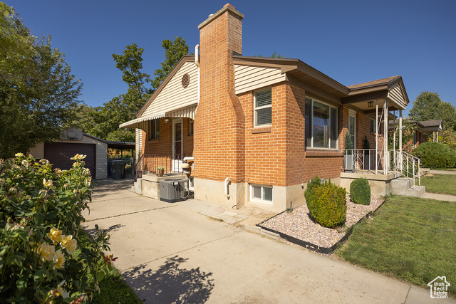 Photo 34 for MLS #2105315 at 829 E Zenith Ave