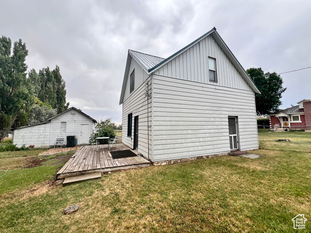 Photo 21 for MLS #2105331 at 350 W Main St