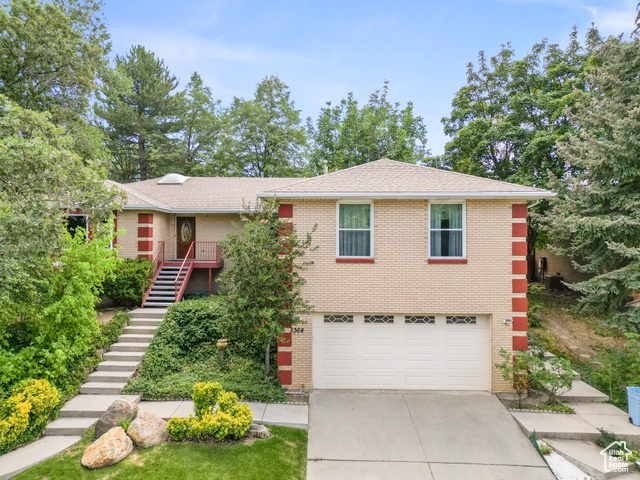 Photo 7 for MLS #2105333 at 3364 E Creek Rd