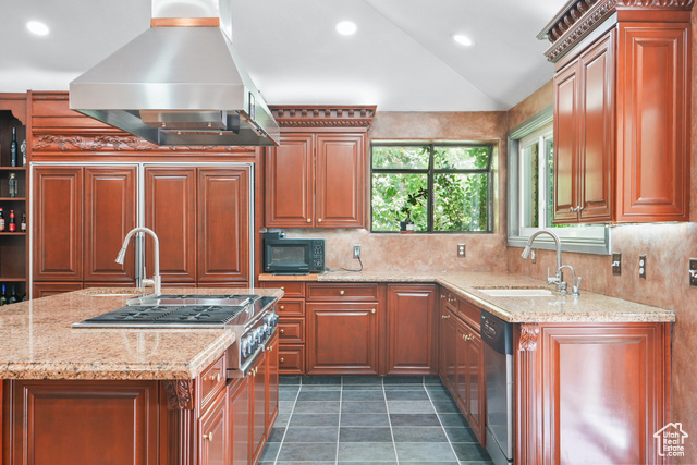 Photo 3 for MLS #2105333 at 3364 E Creek Rd