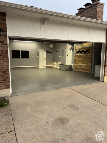 Photo 45 for MLS #2105334 at 1086 N Oakridge Dr