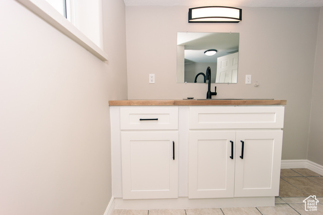 Photo 31 for MLS #2105334 at 1086 N Oakridge Dr