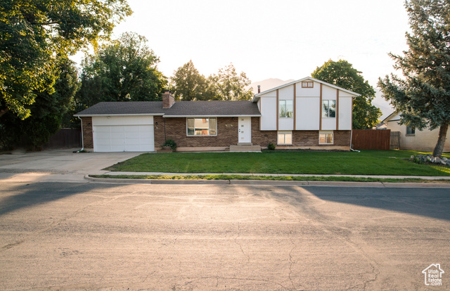 1086 N OAKRIDGE DR ,Layton UT 84040