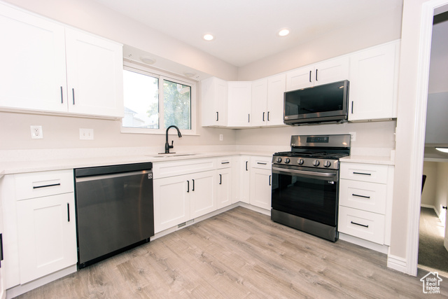 Photo 10 for MLS #2105334 at 1086 N Oakridge Dr