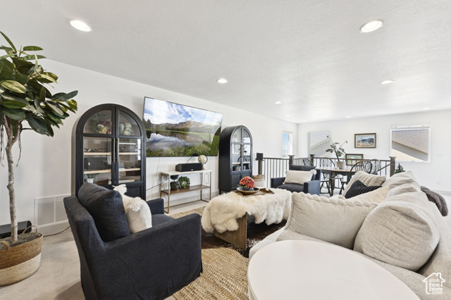 1390 E Orchard Ridge Ln