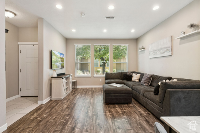 3732 W Angelica Way