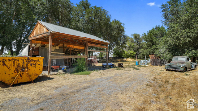 Photo 28 for MLS #2105360 at 530 W Maple St