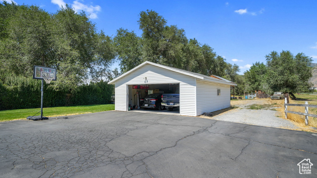 Photo 25 for MLS #2105360 at 530 W Maple St