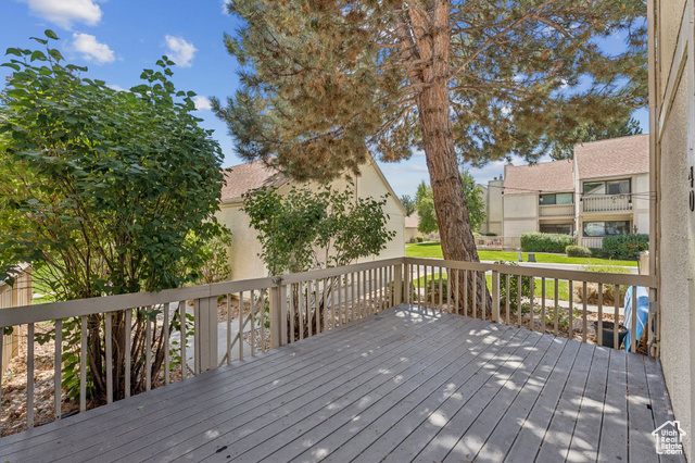 Photo 33 for MLS #2105369 at 40 Spaulding Ct