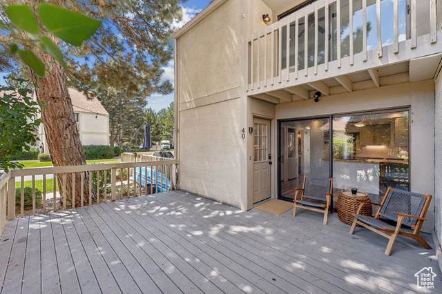 Photo 3 for MLS #2105369 at 40 Spaulding Ct