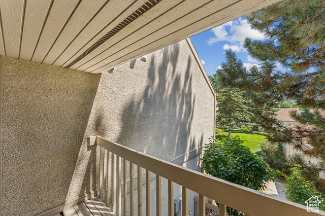 Photo 31 for MLS #2105369 at 40 Spaulding Ct