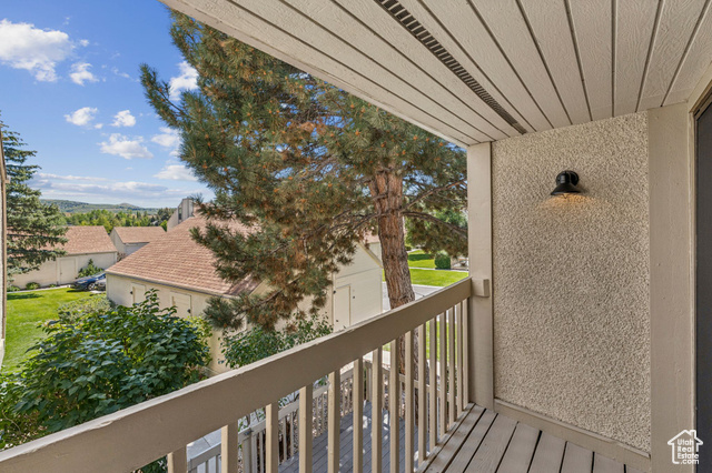 Photo 30 for MLS #2105369 at 40 Spaulding Ct