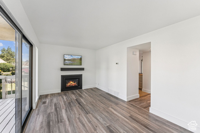 Photo 5 for MLS #2105369 at 40 Spaulding Ct
