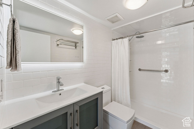 Photo 22 for MLS #2105369 at 40 Spaulding Ct