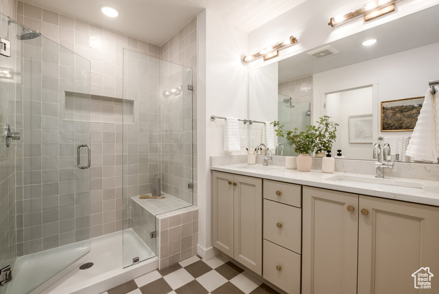 Photo 16 for MLS #2105381 at 923 W Coalburn Way #103