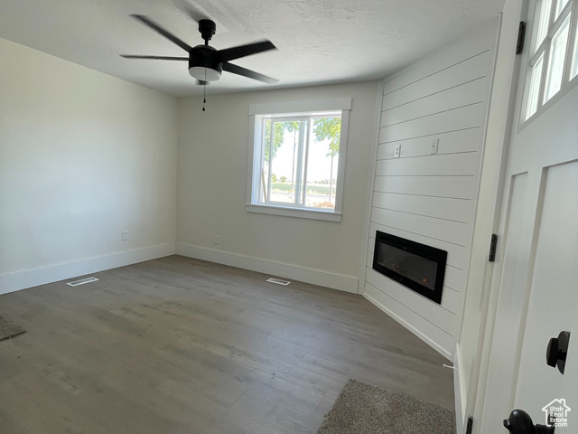 Photo 7 for MLS #2105382 at 627 N Main