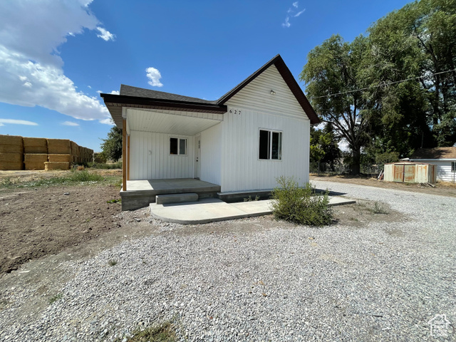 Photo 2 for MLS #2105382 at 627 N Main