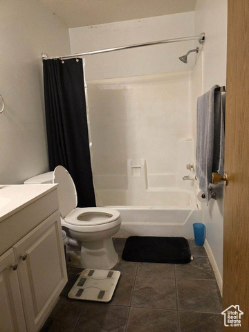 Photo 8 for MLS #2105385 at 1196 E Waterside Cv #22