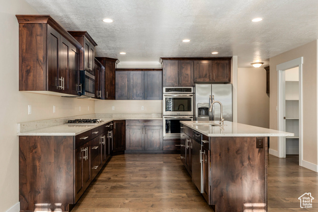 Photo 20 for MLS #2105396 at 738 N Rolling Hills Dr