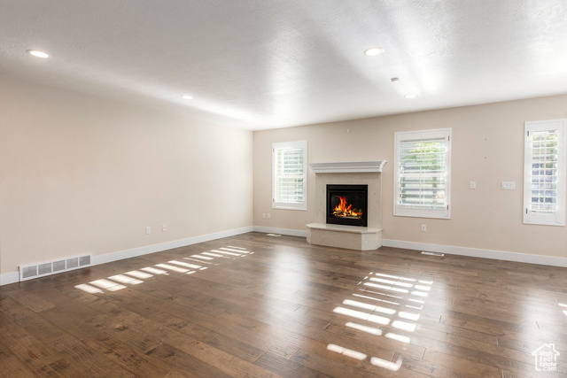 Photo 7 for MLS #2105396 at 738 N Rolling Hills Dr