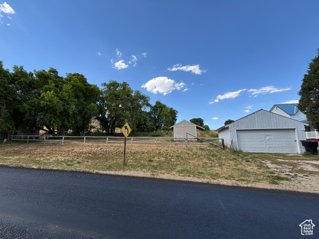 Photo 3 for MLS #2105407 at 400 W Canyon St