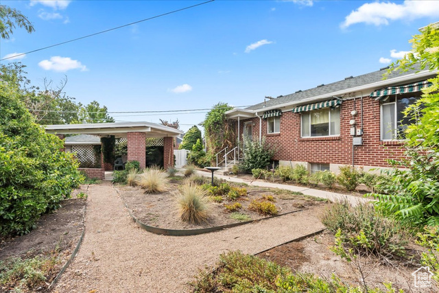 Photo 42 for MLS #2105425 at 1478 E Roosevelt Ave